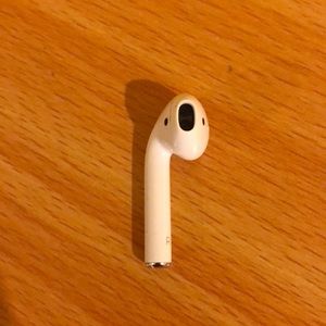 Apple AirPod right ear